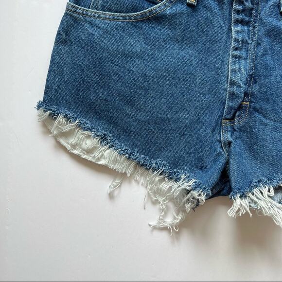 Vintage LEE Denim Shorts 32" High Rise‎ Distressed Hem Blue Jean Shorts - Picture 4 of 12